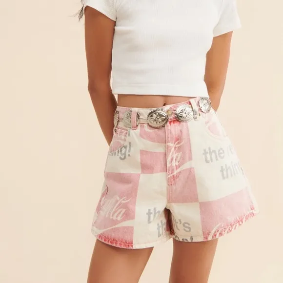 Rollas Mirage Coca-Cola Print Denim High Waist Jean Shorts Sizes 25 &amp; 26 NWT