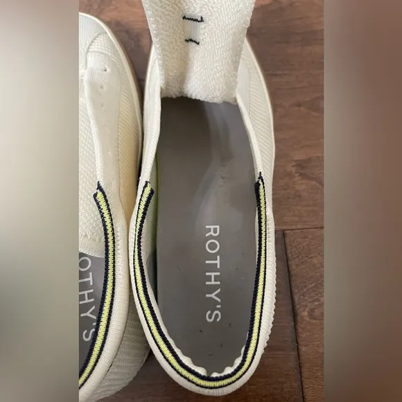 Rothy’s The Lace Up Cream Neutral Knitted Sneakers Size 7