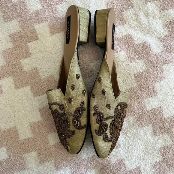 Saachi Green Silk Beaded Mules, Sz 9, NWOT