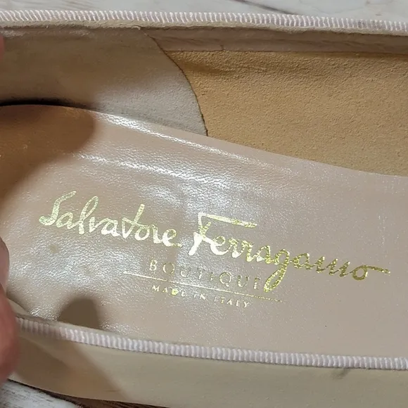 Salvatore Ferragamo Bow Flats In Cream Nappa Leather US W 11.5 B