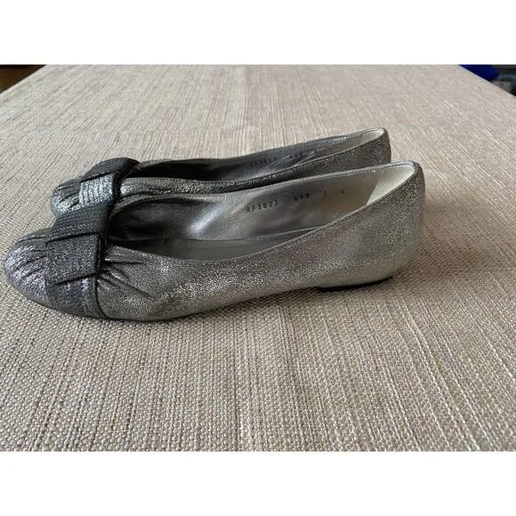 SALVATORE FERRAGAMO Metallic Silver Suede Bow Ballet Flats 8
