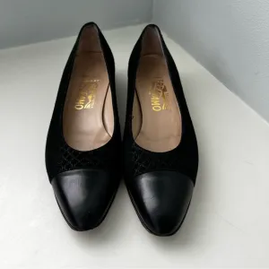 Salvatore Ferragamo Vintage Women's Suede Black Leather Cap Flats Pumps Heels