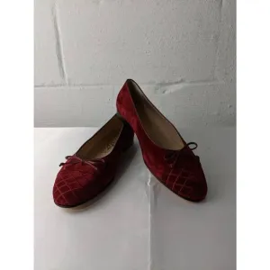Salvatore Ferragamo Red Wine Suede Quilted Ballet Flats Sz 8.5 Made in Italy NWO