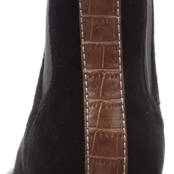 Sam Edelman genuine leather all weather winter Chelsea boot lugge rubber sole