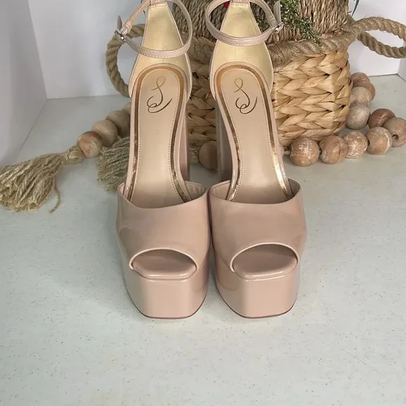 Sam EdelmanKori Sunrise Pink Faux Patent Leather Platform Sandals Sz 9