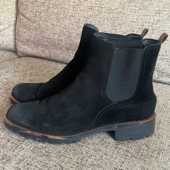 Sam Edleman Laguna Black Suede Chelsea Ankle Booties Size 10