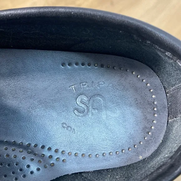 SAS Lara Comfort Black Leather Loafers size 8WW with buckle detail