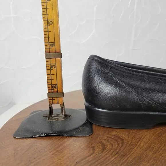 SAS Simplify Womens Shoes 9.5 Wide Black Leather Slip On Comfort Flat Loafer