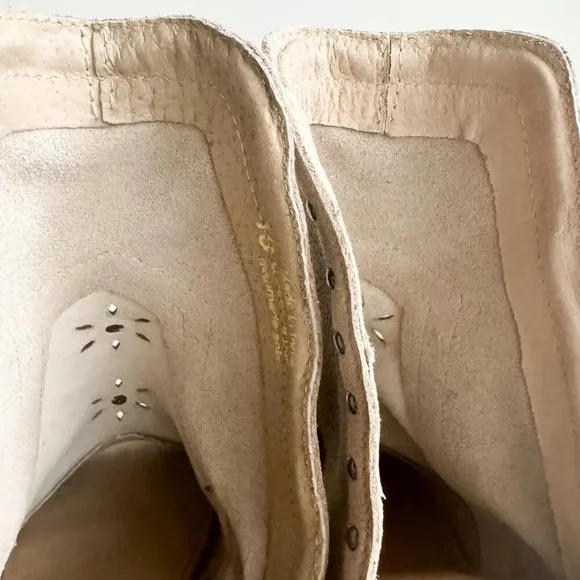 Sbicca Vintage Collection Suede Leather Light Beige Studded Slides 10