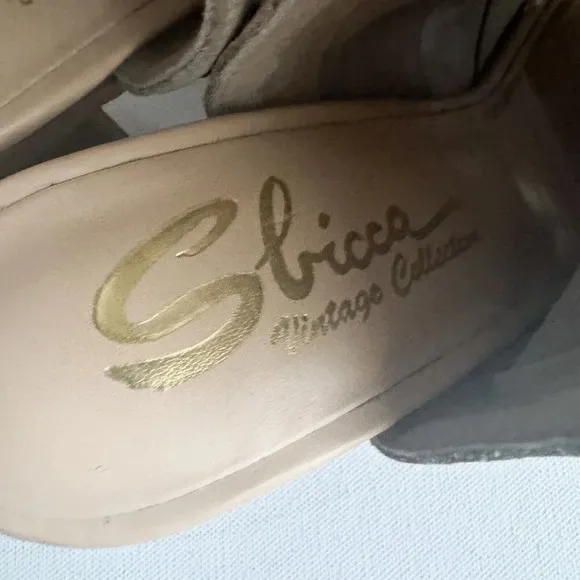 Sbicca Vintage Collection Suede Leather Light Beige Studded Slides 10