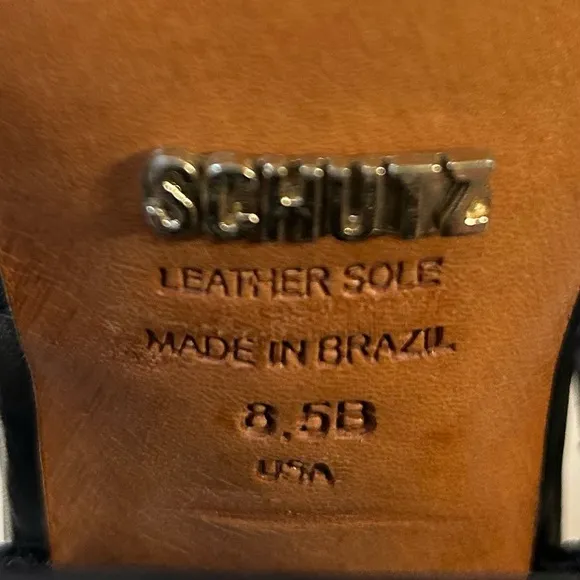 Schutz Celena Chunky Heel Buckle Black Leather Sandals Size 8.5