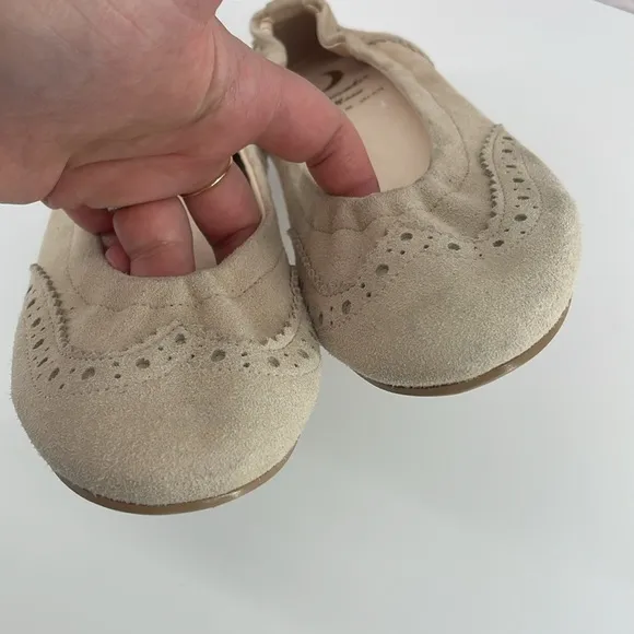 September Moon Suede Ballet Flats in Cream 230/US Girls 4.5 A13