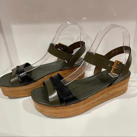 Sergio Rossi Women’s Platform Sandals  Size 8 38 Made in Italy Green Leather EUC