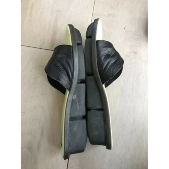 Sesto Meucci sandals slides slip ons Made in Italy 7.5 M 7 black green Leather