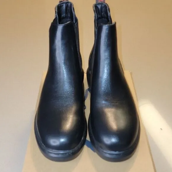 Seven7 Alexia Black Chelsea Boots Size 10