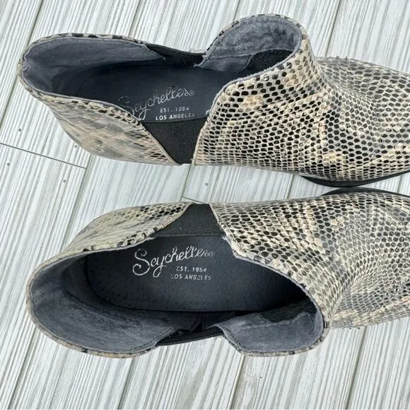 Seychelles ankle boots Chelsea snakeskin print low heel size 6