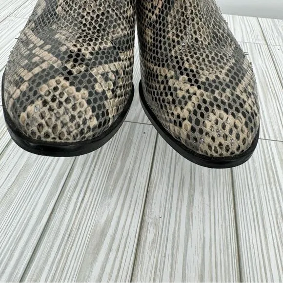 Seychelles ankle boots Chelsea snakeskin print low heel size 6
