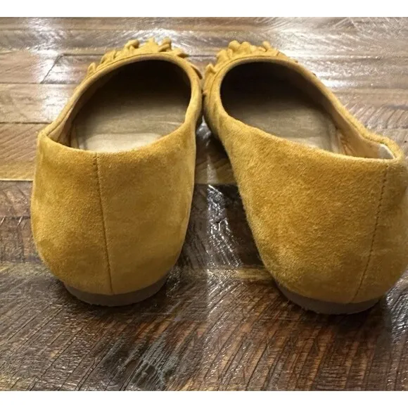 Seychelles Downstage Ruffled Flats Mustard Yellow Suede Women's 6.5