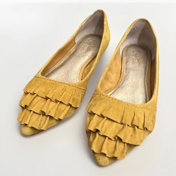 Seychelles Downstage Ruffled Flats Mustard Yellow Suede Women's 6.5