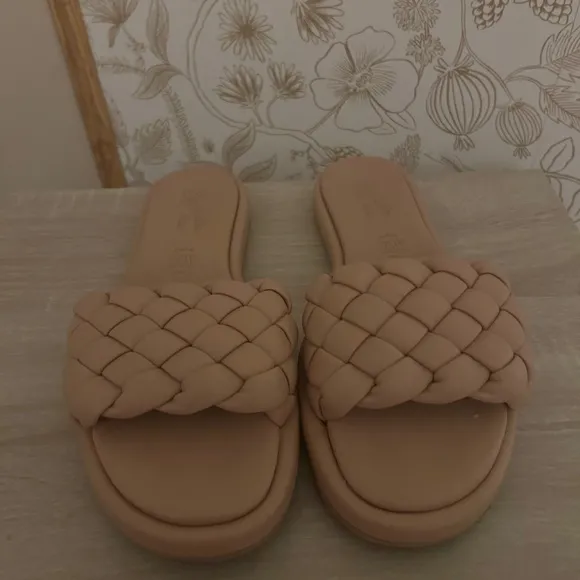 Seychelles Slides