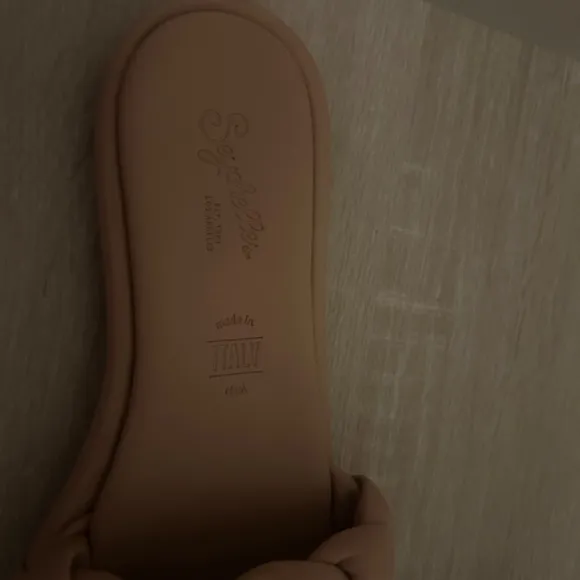 Seychelles Slides
