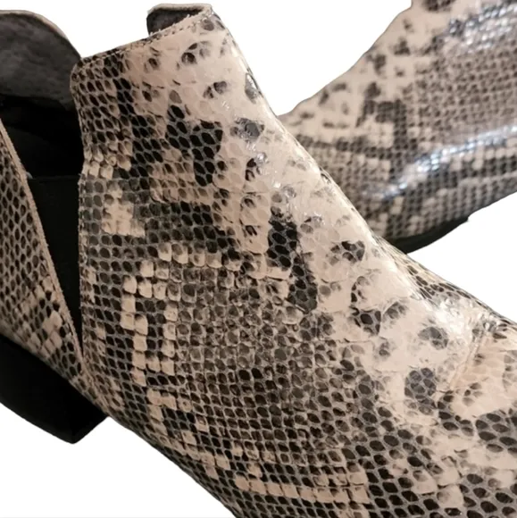 Seychelles Waiting For You Snake Leather Chelsea Boots 10 Ankle Booties Anthro