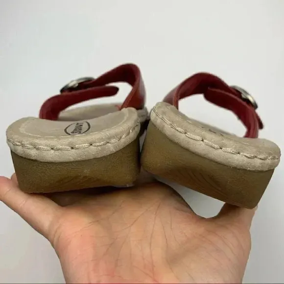 Sideout Canary sandals 9 red leather buckle flatform slides vintage 90s y2k