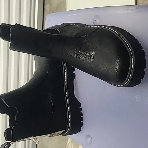 SINCERELY JULES Hippie 2 Black Chelsea Boots