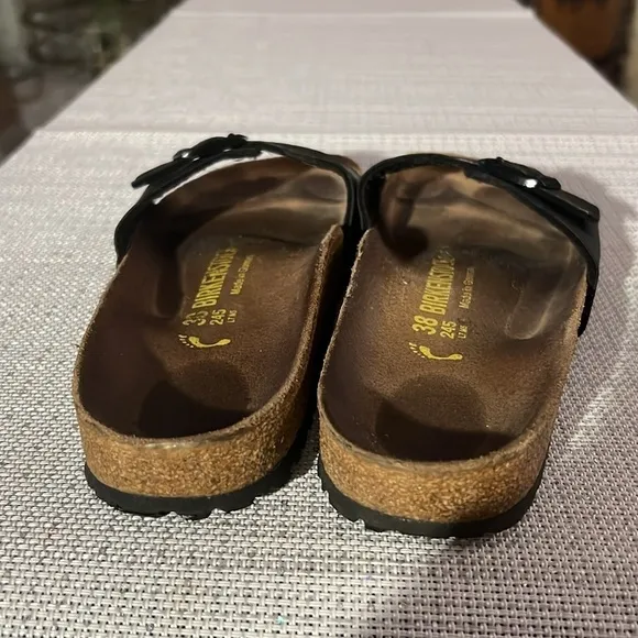 Single buckle Birkenstock Madrid Sandals size 38 / 8.5  black leather