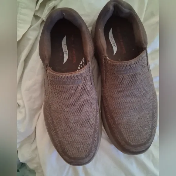 Skechers Men's Brown Loafers Cooled Archfit Sz 9.5 Wide Worn A Few Times Euc