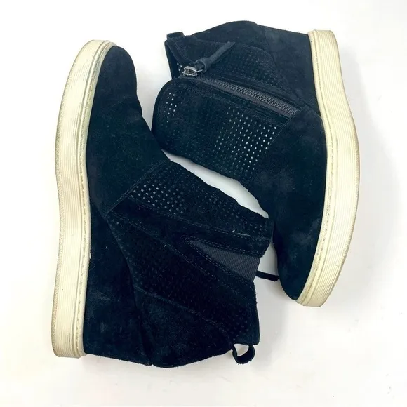 Sofft Boots Ankle Wedged Leather Perforate Side Zip Black 9.5