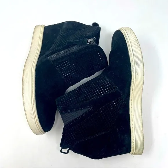 Sofft Boots Ankle Wedged Leather Perforate Side Zip Black 9.5