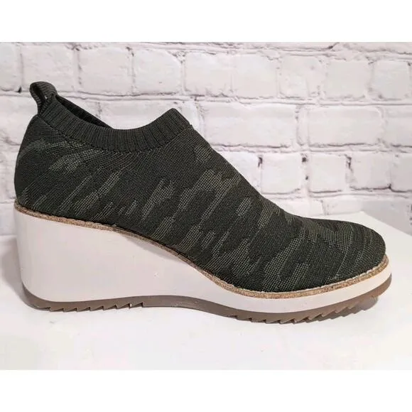 Sofft Womens Elesia Sneakers Wedge Heel Slip On Olive Green Knit Camo Size 8.5
