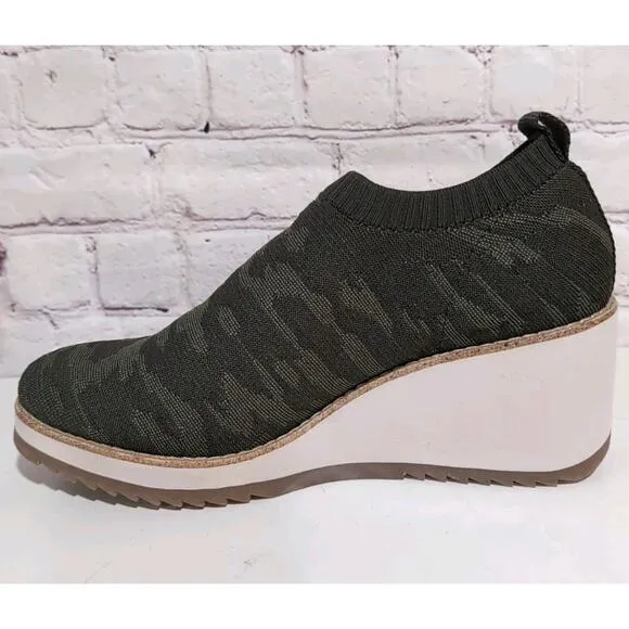 Sofft Womens Elesia Sneakers Wedge Heel Slip On Olive Green Knit Camo Size 8.5