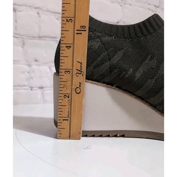 Sofft Womens Elesia Sneakers Wedge Heel Slip On Olive Green Knit Camo Size 8.5