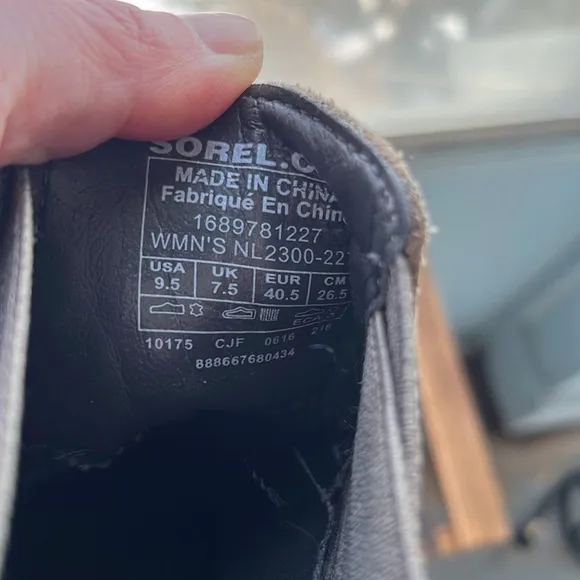 Sorel Addington Heeled Chelsea Boots Size 9