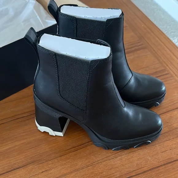 Sorel Black Women's Chelsea Boots
