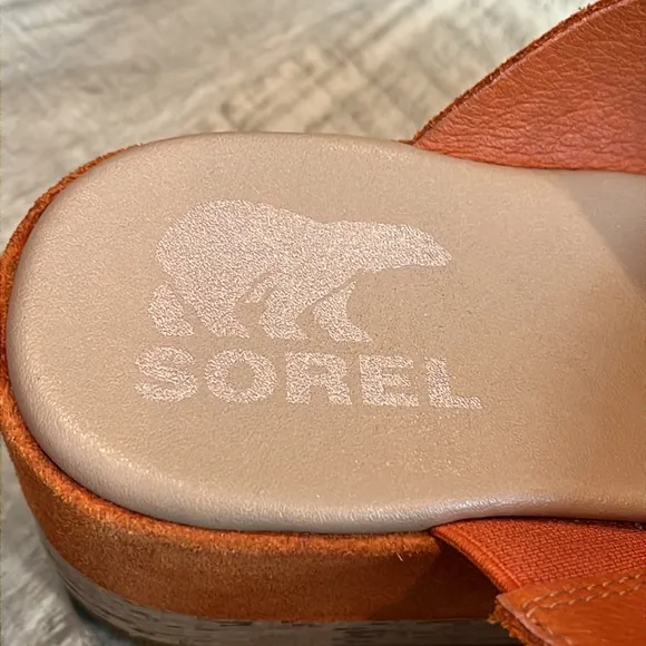 Sorel Cameron Flatform Women's Desert Sun suede Orange Sandals size 8