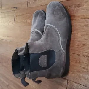 Sorel chelsea suede brown boots