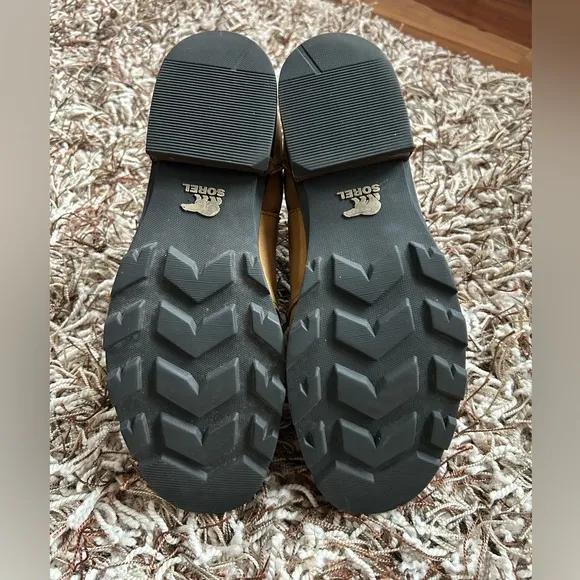 Sorel Emelie Chelsea Boots Size 8 Tan