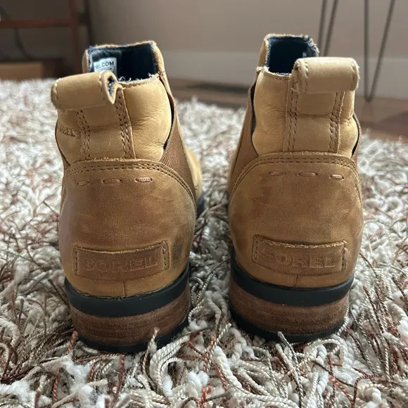 Sorel Emelie Chelsea Boots Size 8 Tan