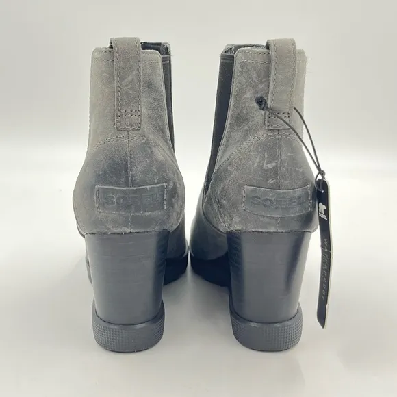 Sorel Gray Distressed Joan Of Arctic Wedge III Chelsea Boots Size 7