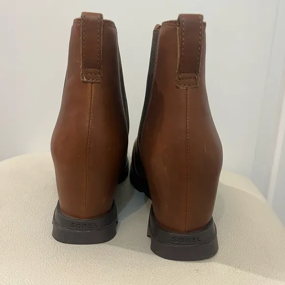 SOREL Joan Of Arctic III Brown Leather Chelsea Wedge Ankle Boots Women’s Size 11