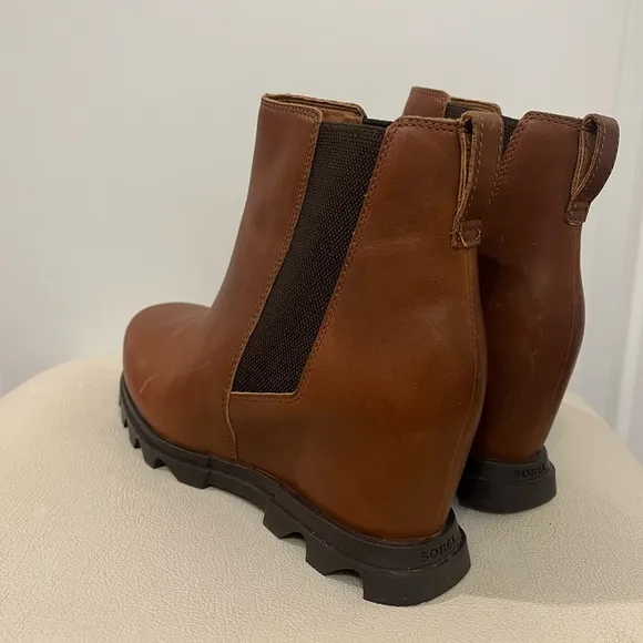 SOREL Joan Of Arctic III Brown Leather Chelsea Wedge Ankle Boots Women’s Size 11
