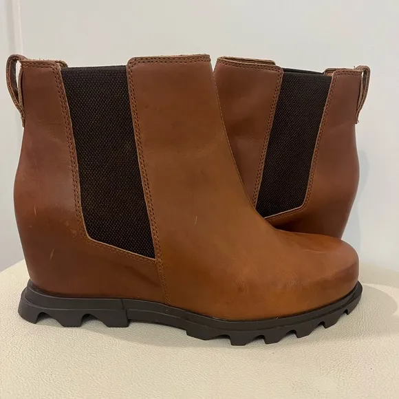 SOREL Joan Of Arctic III Brown Leather Chelsea Wedge Ankle Boots Women’s Size 11