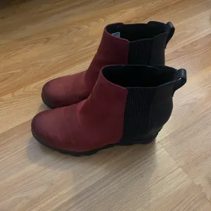 Sorel Joan Of Arctic Wedge II Chelsea Boots