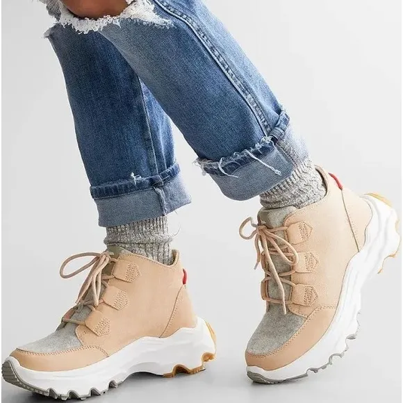 Sorel Kinetic Breakthru Caribou Sneaker Boot in Nova Sand, 9.5
