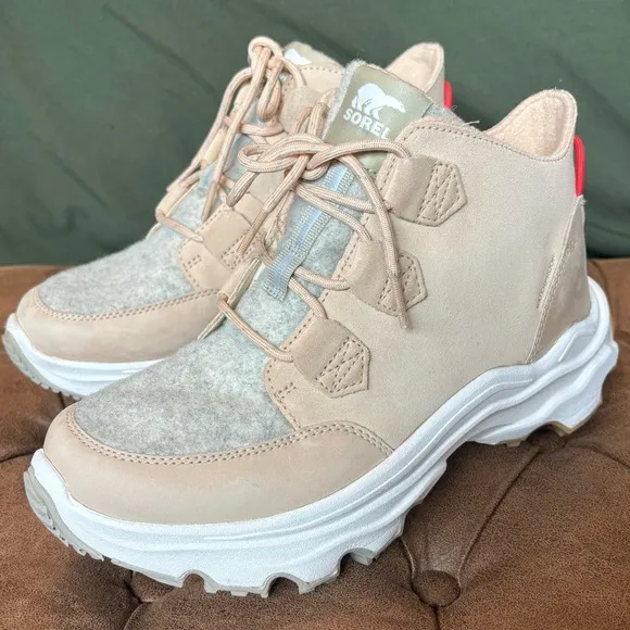 Sorel Kinetic Breakthru Caribou Sneaker Boot in Nova Sand, 9.5