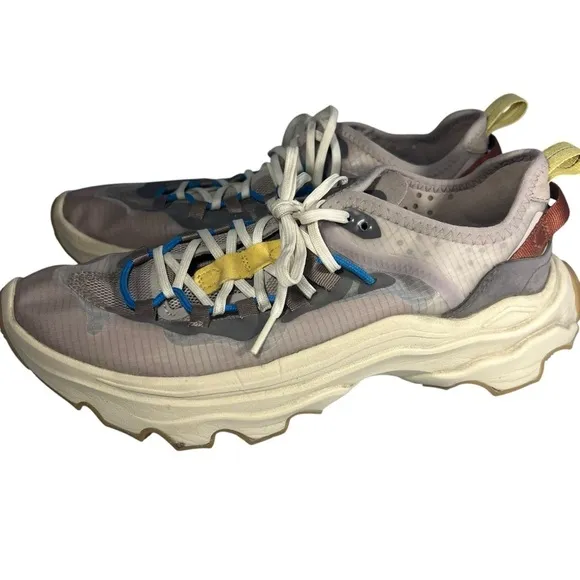 Sorel kinetic breakthru tech sneakers