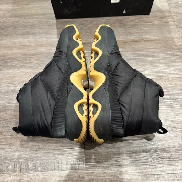 Sorel Kinetic Impact Puffy Zip Puffer Black Boots